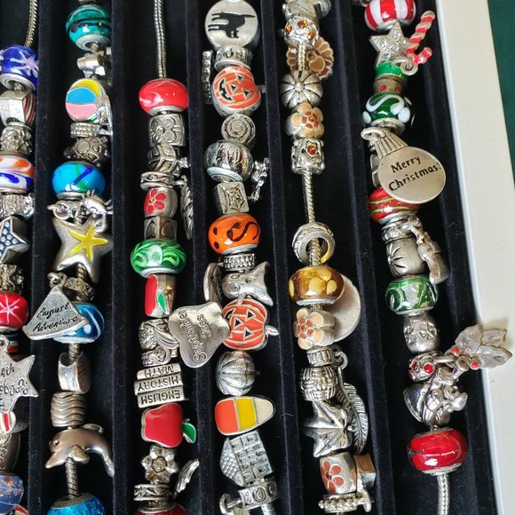 Vintage Willabee & Ward 12 bracelet monthly themed - Picture 3 of 7